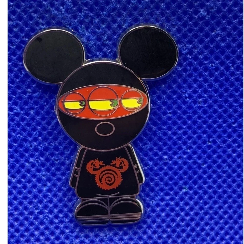 Disney Design Group Eeku Mickey Monsters Vinylmation special edition trading pin